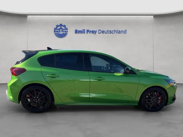 Ford Focus EcoBoost ST Line