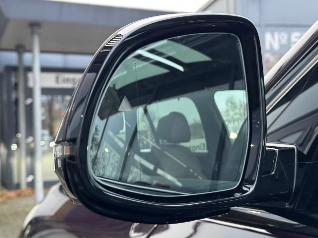 BMW X5 Individual M50i