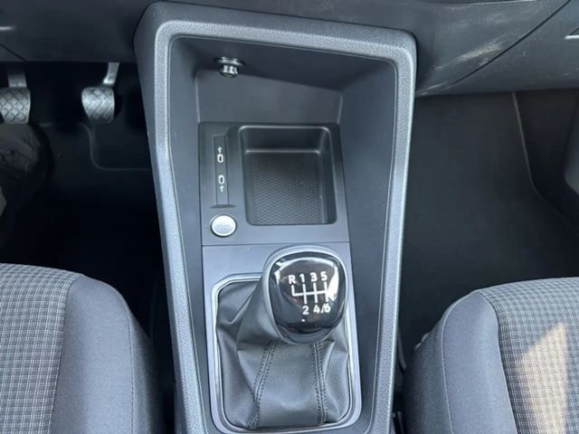 Volkswagen Caddy 5-Sitzer Motor: 2,0 l TDI EU6 SCR 75 kW Getriebe: 6-Gang-Sch