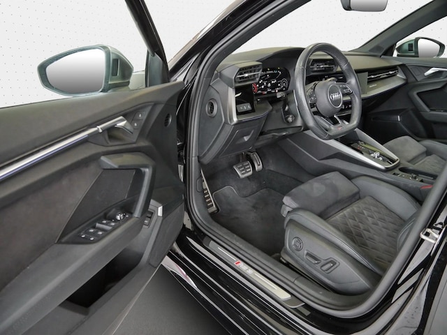 Audi RS3 Quattro S-Tronic Sedan