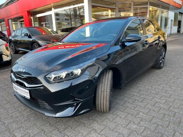 Kia Ceed Ceed Ultimate Edition Navi, Kamera, FCA, Tempom.