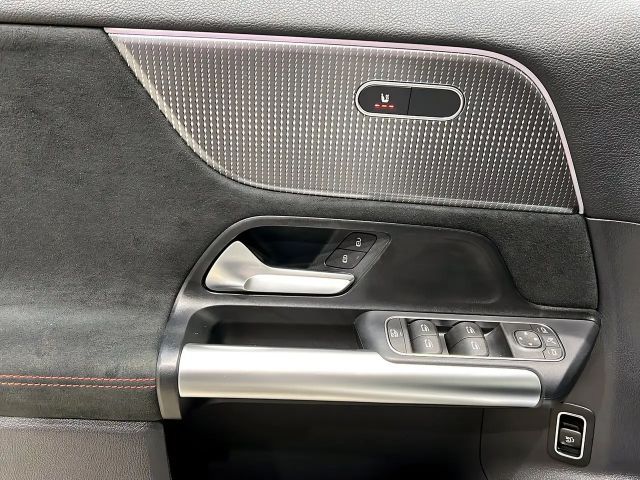 Mercedes-Benz EQA 350 4MATIC AMG Line