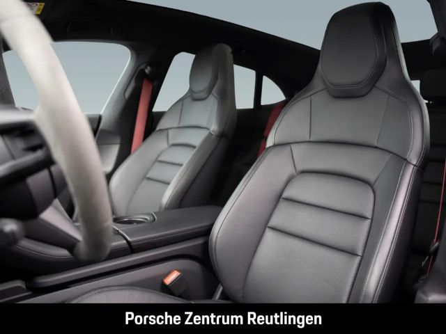 Porsche Taycan 4 Cross Turismo