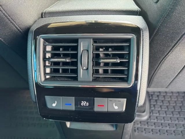 Skoda Superb 2.0 TDI Combi Style Style