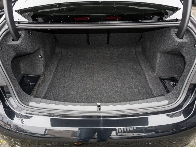 BMW 330 330i M-Sport Sedan xDrive