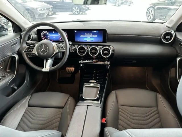 Mercedes-Benz A 180 Progressive