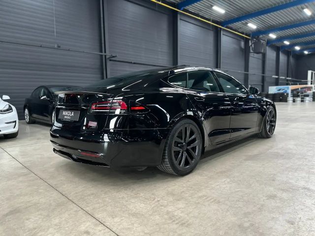 Tesla Model S Plaid