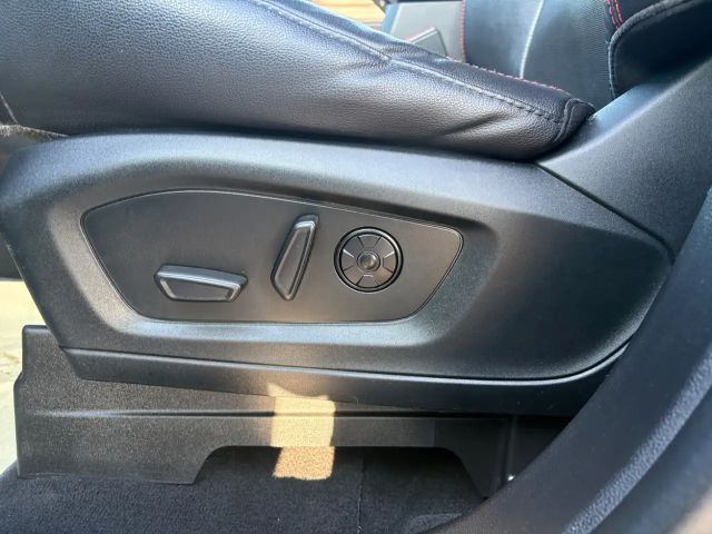 Ford Explorer Plug in Hybrid ST Line