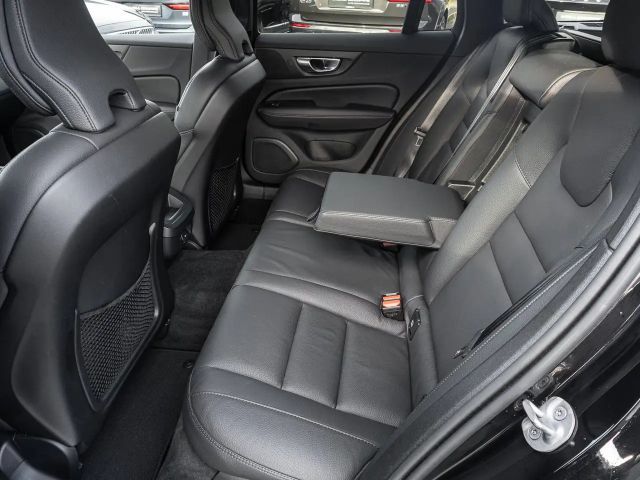 Volvo V60 Cross Country AWD Plus