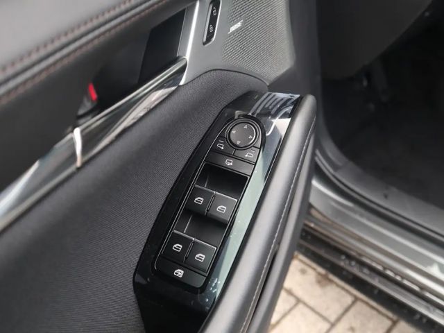 Mazda 3 Exclusive-line