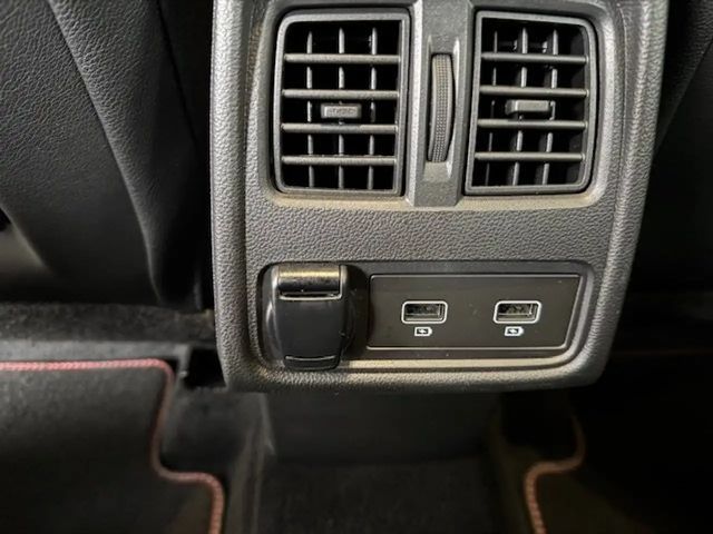 Renault Captur EDC Intens TCe 140