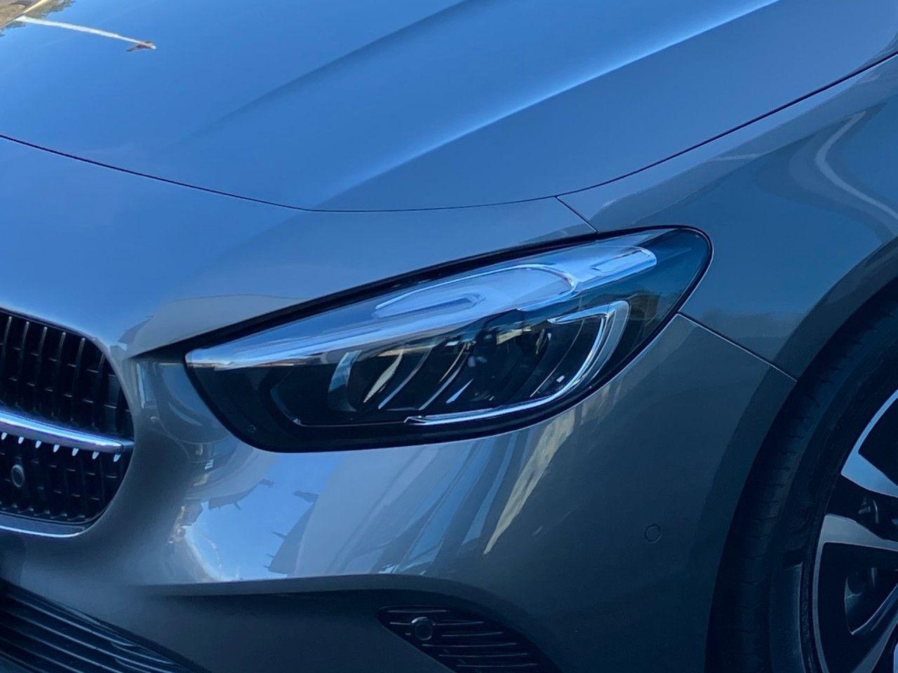 Mercedes-Benz B 180 Sedan