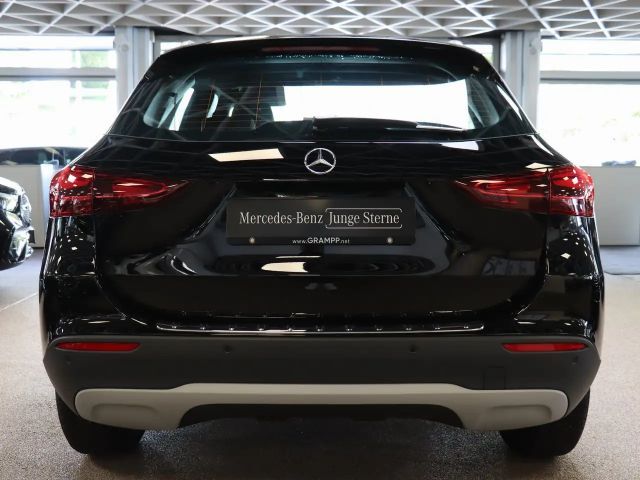 Mercedes-Benz GLA 180 GLA 180 d