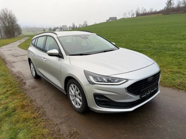 Ford Focus Cool & Connect Wagon