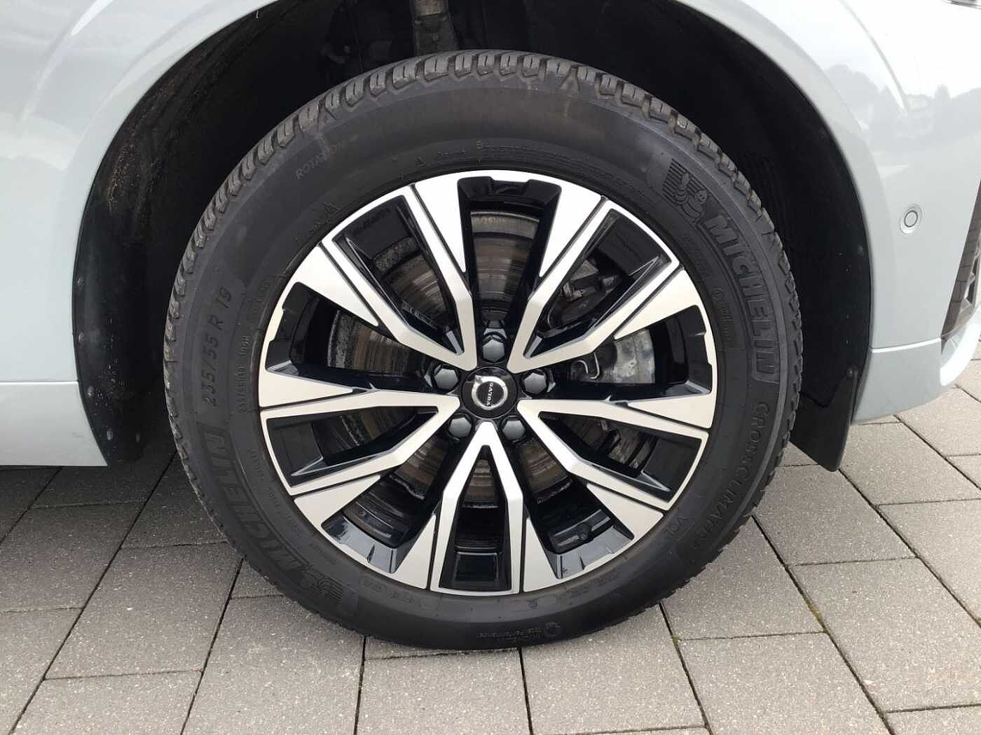 Volvo XC60 Dark Plus