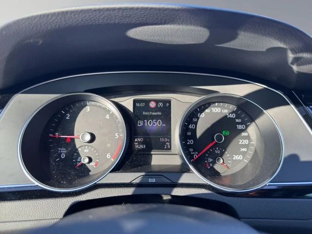 Volkswagen Passat 2.0 TDI Business DSG Variant