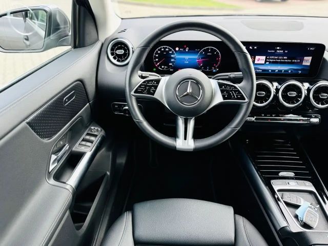 Mercedes-Benz GLA 220 4MATIC GLA 220 d