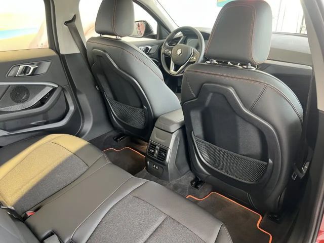 BMW 118 118i Sedan Sport Line