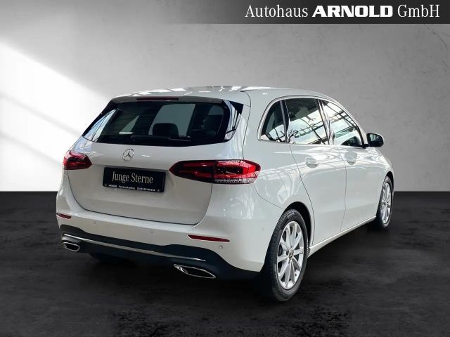 Mercedes-Benz B 200 4MATIC Progressive Sedan