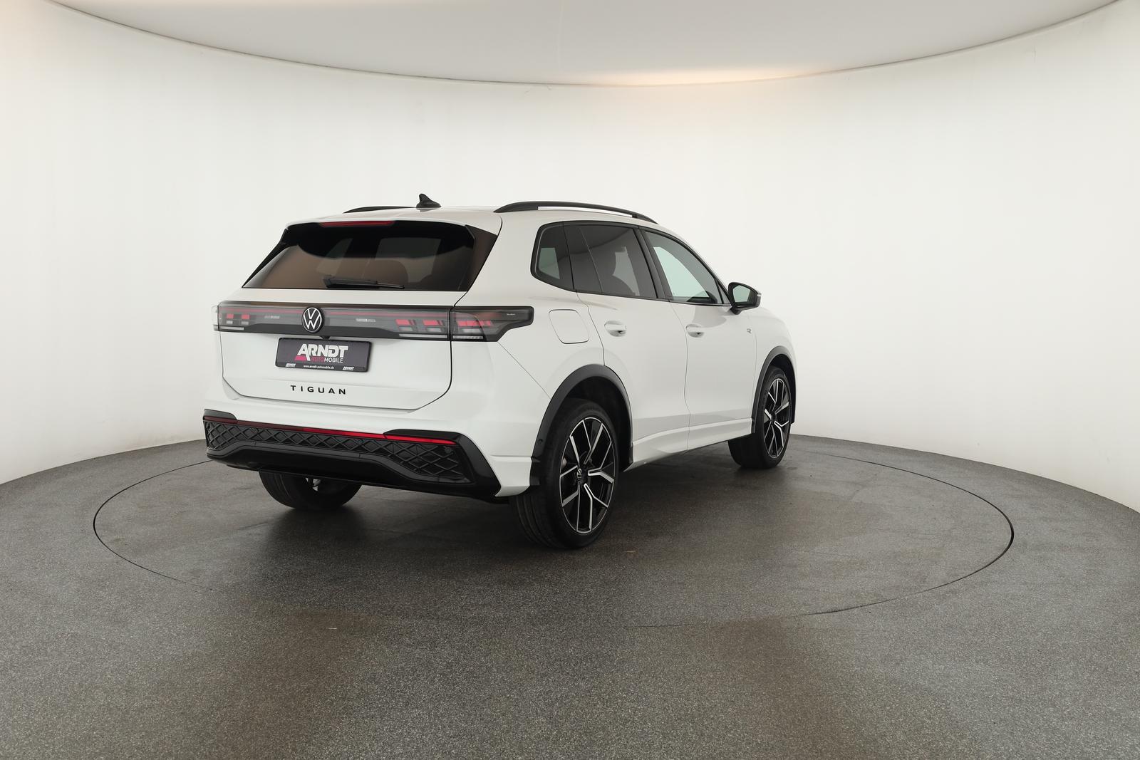 Volkswagen Tiguan 2.0 TSI DSG IQ.Drive R-Line