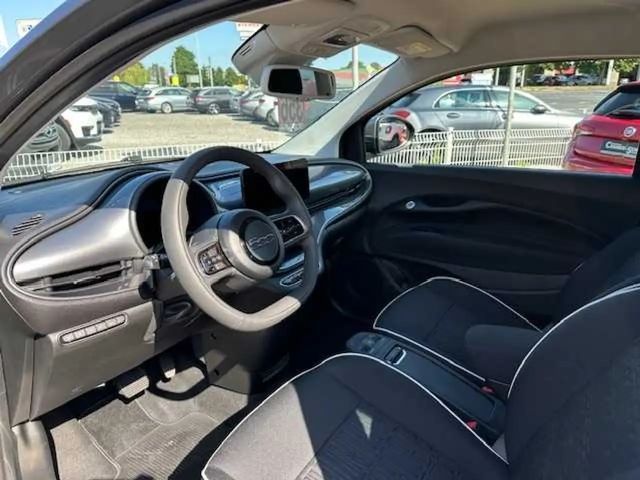 Fiat 500e Elektro 500e 42kWh Style und Komfort-Paket