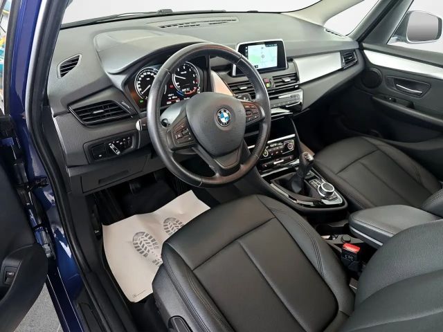 BMW 216 216d Advantage pakket