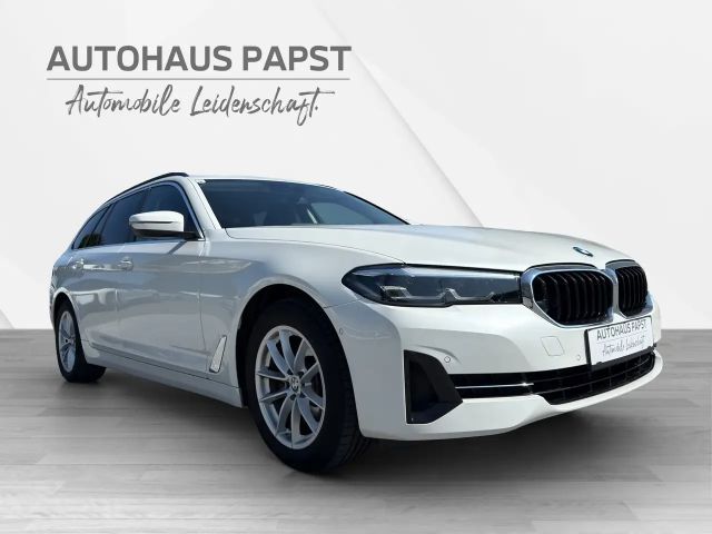 BMW 520 *** ALLRAD *** NP 74.000 *** STANDHEIZUNG *** -50%