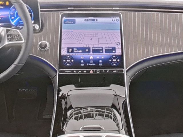 Mercedes-Benz EQE 300 Sedan