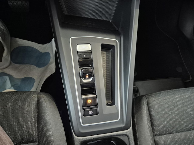 Volkswagen Golf 1.5 eTSI DSG Life Variant