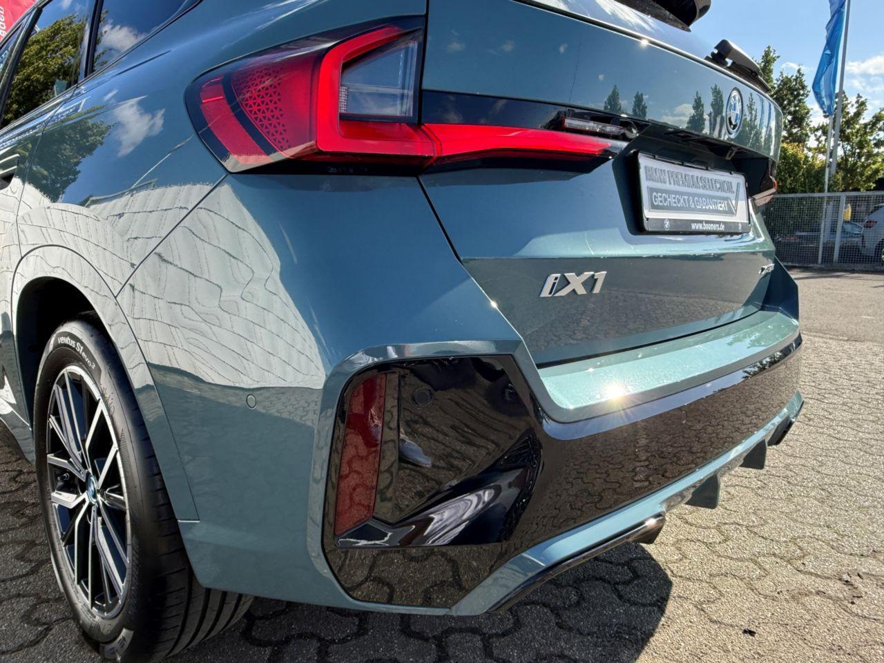 BMW iX1 xDrive30