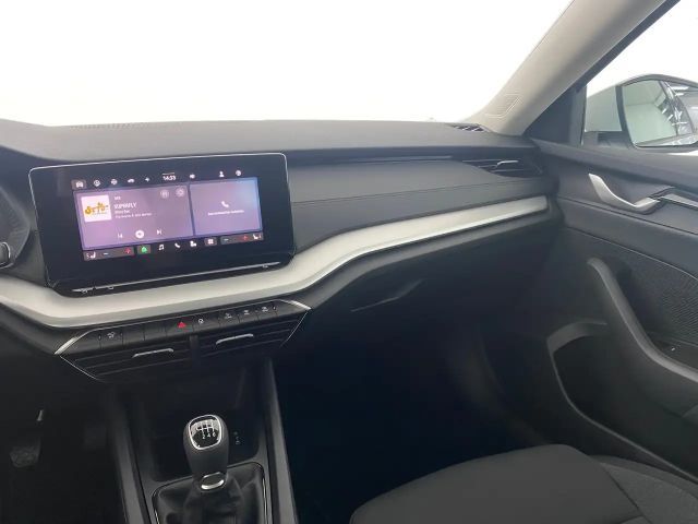 Skoda Octavia Essence TSI