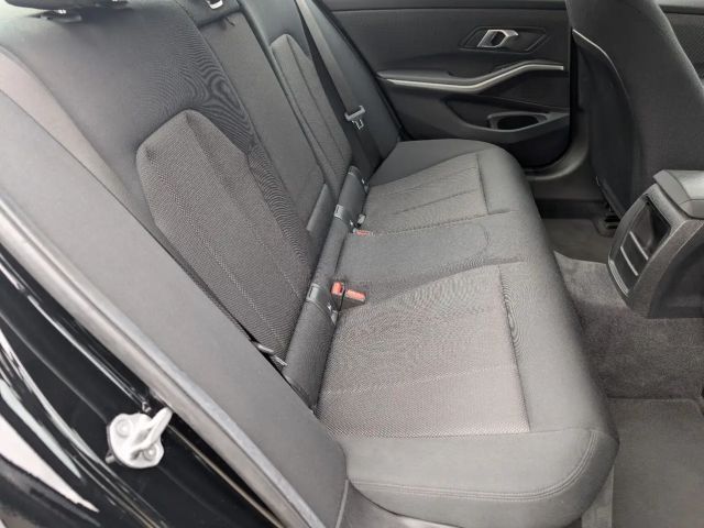 BMW 320 320e Advantage pakket Sedan