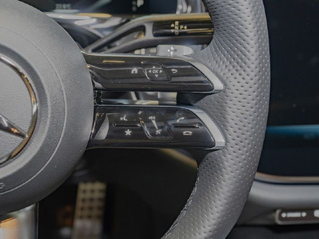 Mercedes-Benz E 200 Sedan