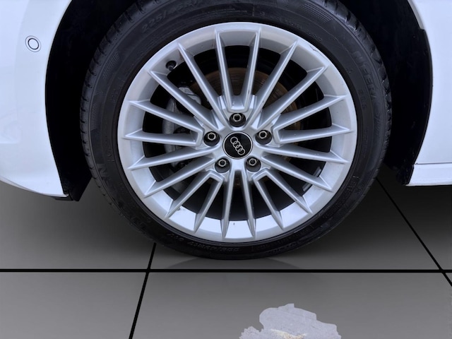 Audi A3 30 TDI S-Tronic Sedan