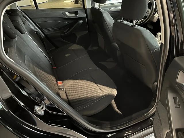 Ford Focus EcoBoost Titanium Wagon