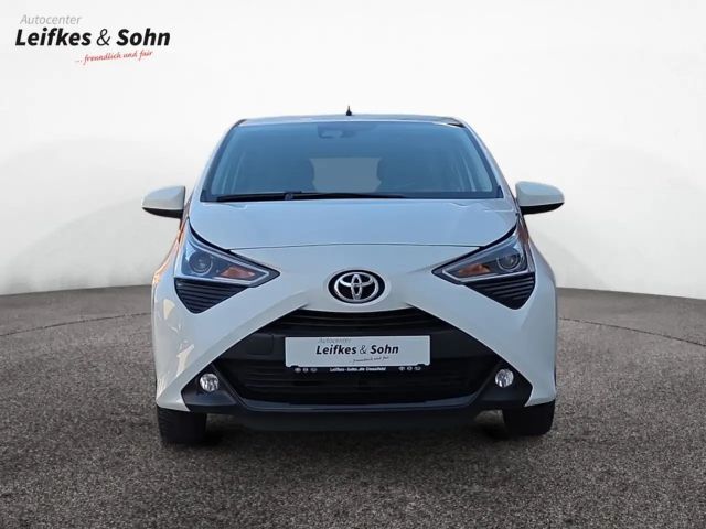 Toyota Aygo X Play Team D