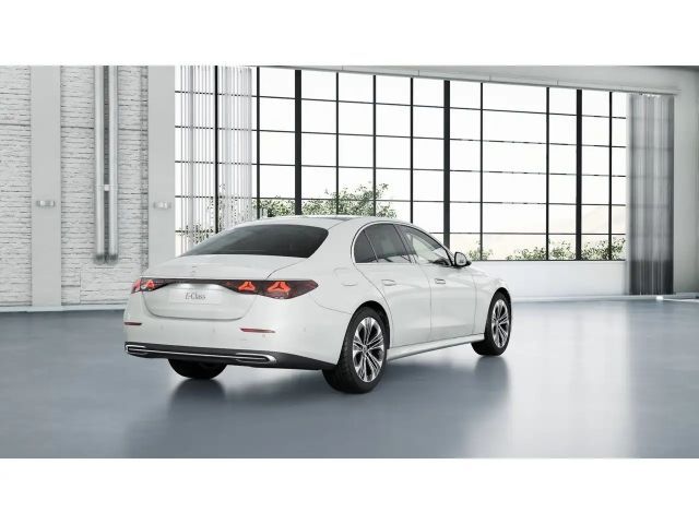 Mercedes-Benz E 200 AVANTGARDE Sedan