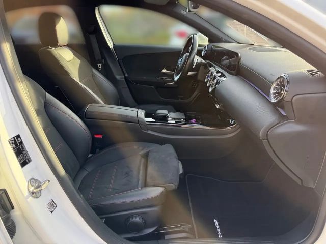 Mercedes-Benz A 200 A 200 d