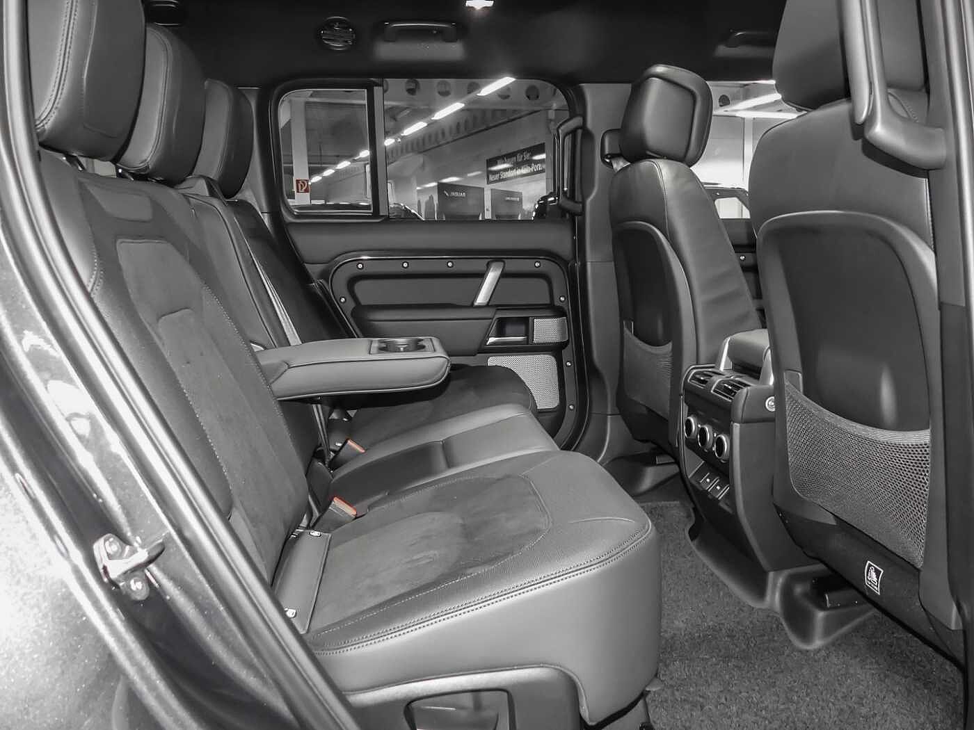 Land Rover Defender P500 X V8