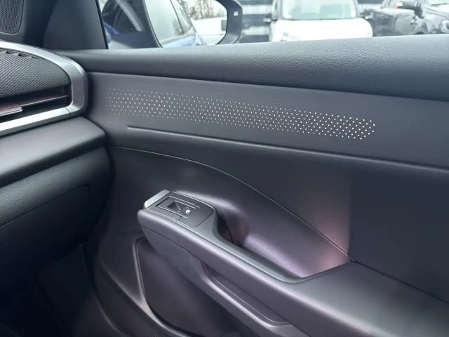 Volkswagen T-Roc 1.5 eTSI DSG R-Line