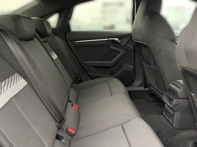 Audi A3 30 TDI Sedan