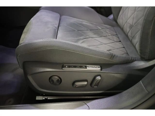 Volkswagen Golf 1.5 TSI Golf VIII Style