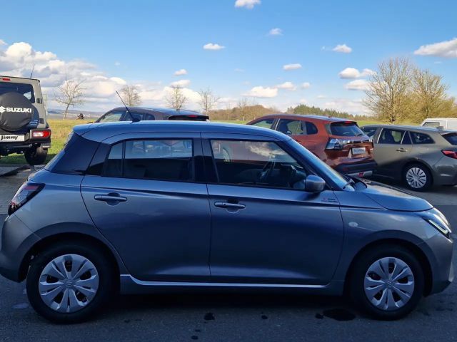 Suzuki Swift Club Hybrid