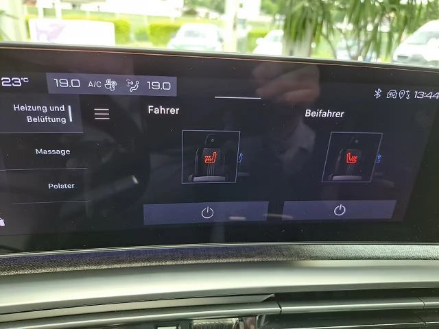 Peugeot E-3008 73Kwh