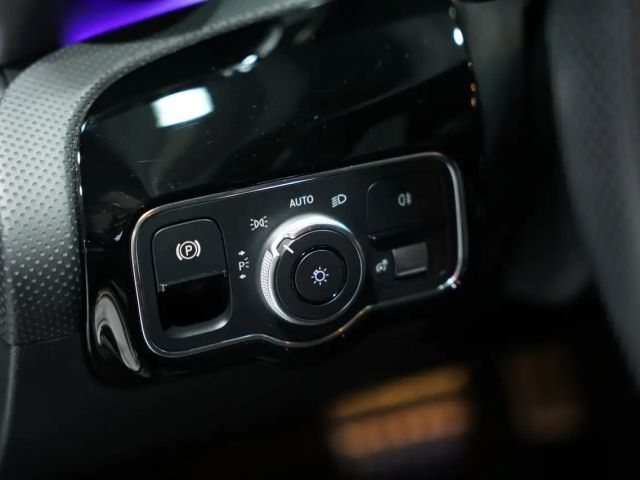 Mercedes-Benz A 35 AMG 4MATIC AMG Line