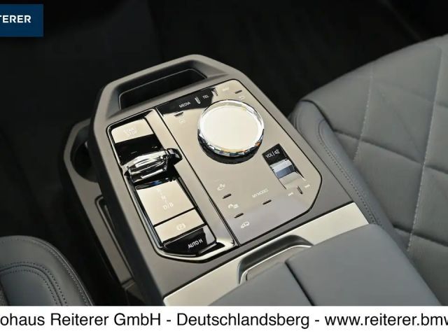 BMW iX xDrive60