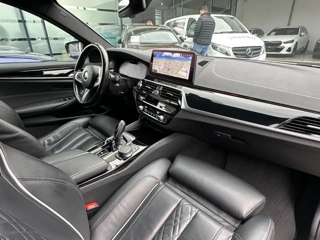 BMW 540 540d M-Sport Touring xDrive