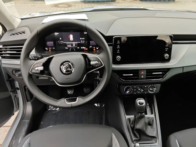 Skoda Kamiq Essence 1,0 TSI 5-Gang-Schaltgetrieb digitales Coc