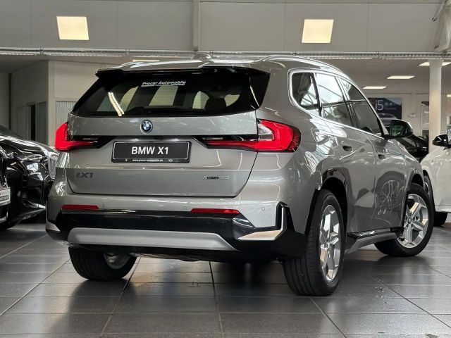 BMW iX1 xDrive30