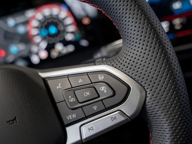 Volkswagen Golf 2.0 TSI DSG